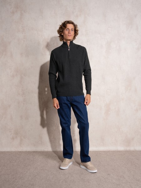 Polo with zipper