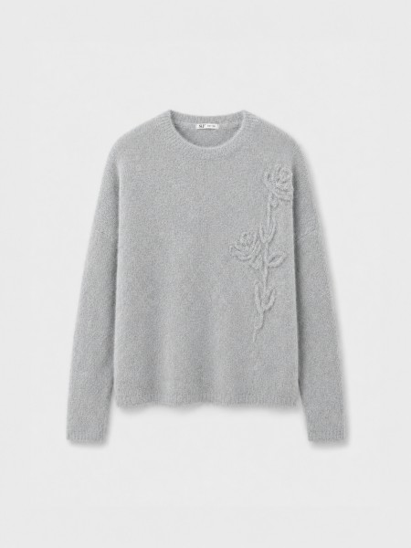 Pull tricot� � fleurs