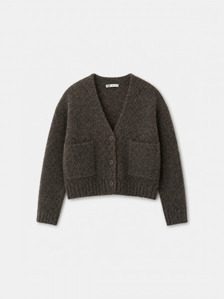 Knitted jacket with pockets
